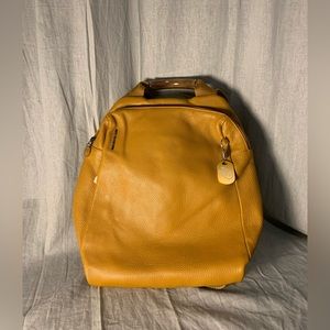 MANDARINA DUCK Yellow Leather Mini Backpack 💛🌻